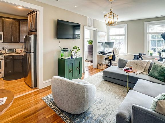 2nd image of 109 S Arthur Ashe Blvd APT 7