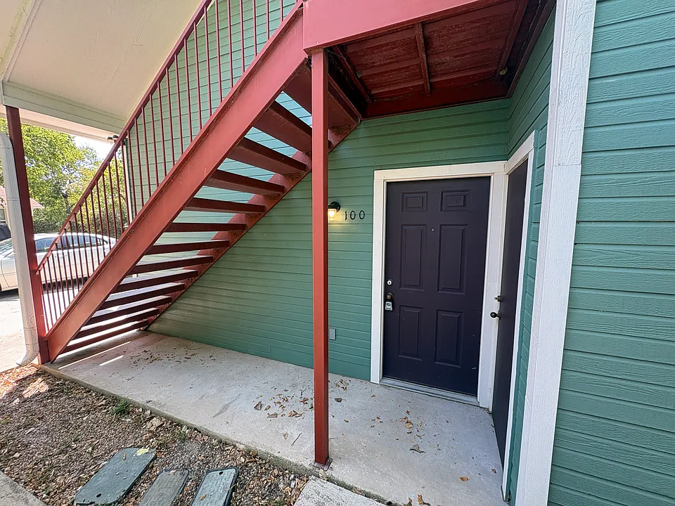 219 Bryan St #100