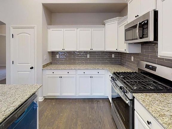 4th image of 55 Hidden Meadows Ln