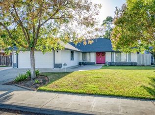 1142 Filbert Ave, Clovis, CA 93611