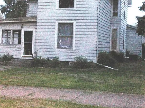731 11th Ave S, Clinton, IA 52732