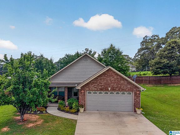 3rd image of 51 Cottage Ln