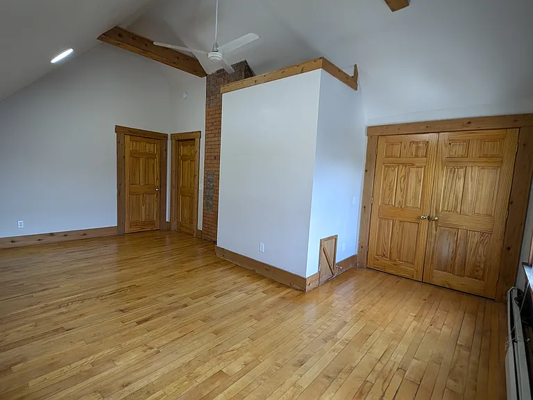 541 University Ave #5 — Photo 29