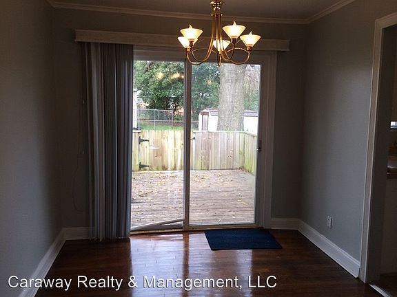 4th image of 424 Waller Ave