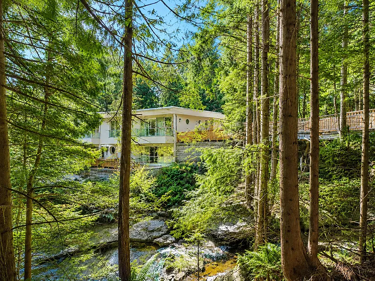 1 Highland Dr — Photo 4
