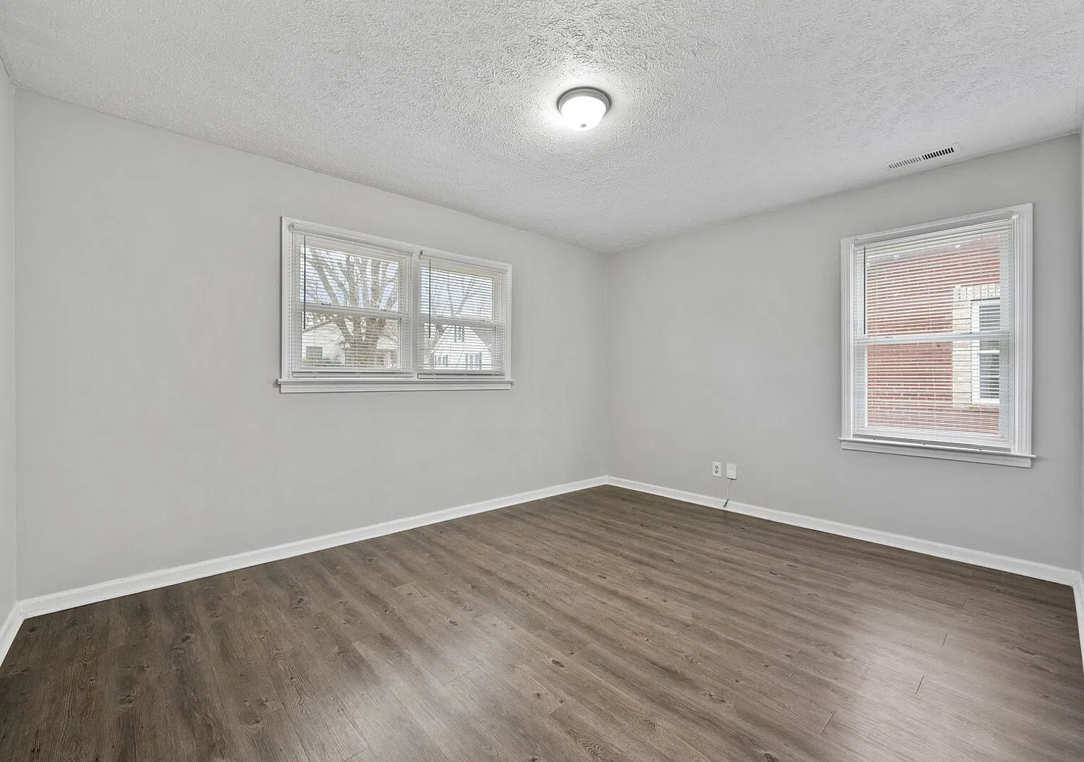 713 Ann Ave — Photo 3