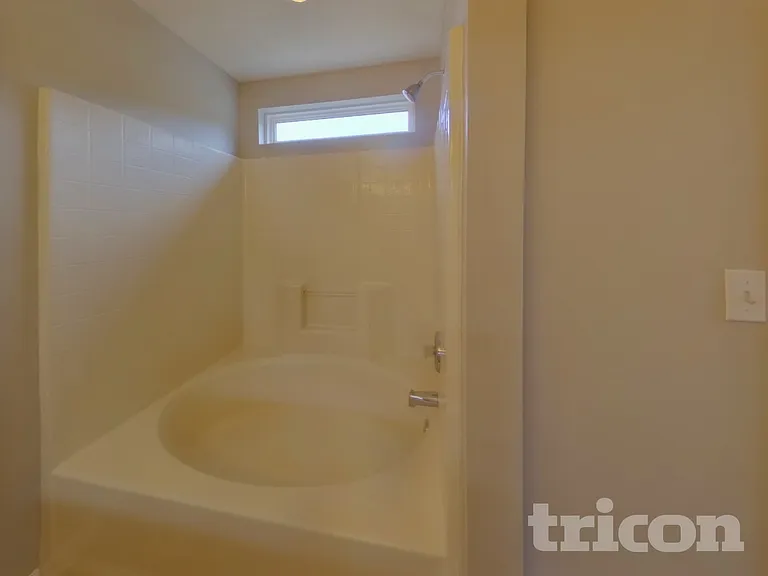12724 Deaton Hill Dr — Photo 10