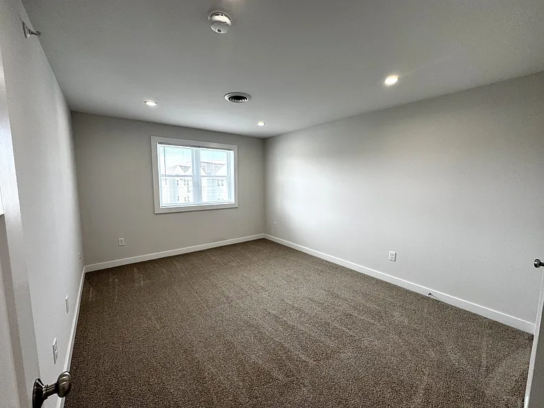 532 Lilac Ln — Photo 10