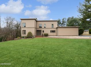 3 Holly Glen Way, Holmdel, NJ 07733