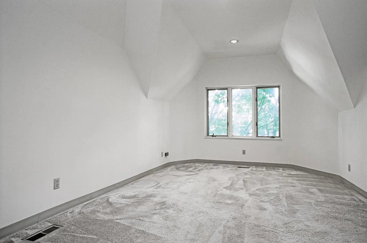 Building Photo - 6317 Marchand St #5