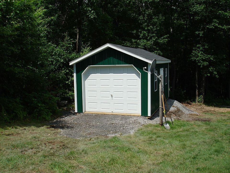 2nd image of 375 Castleberry Dr