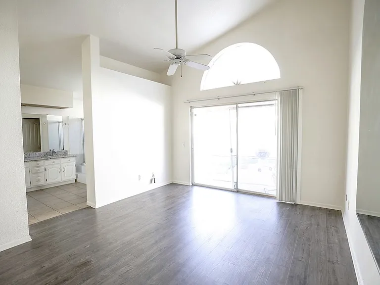 25406 Blackthorne Dr — Photo 11
