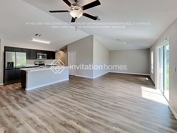 4th image of 214 NE 7th Pl
