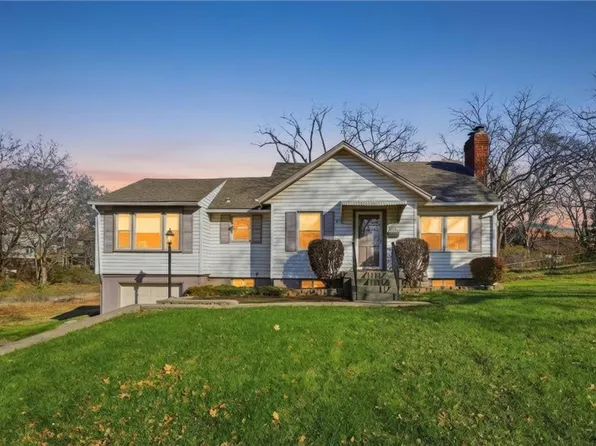 4917 Buena Vista St, Roeland Park, KS 66205