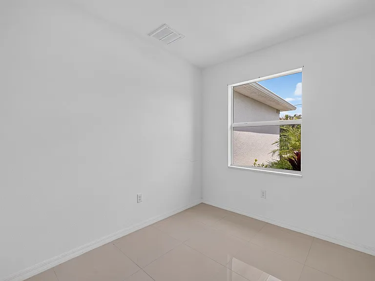 3700 12th St W — Photo 20