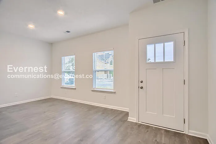 215 Ansley Way — Photo 6