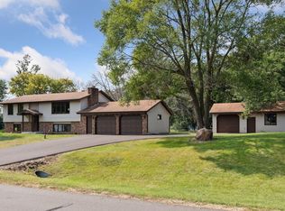 16910 W Side Dr, Prior Lake, MN 55372