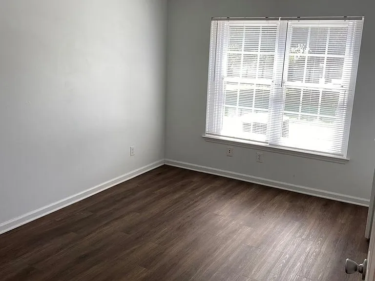 215 W College Ave #223 — Photo 4