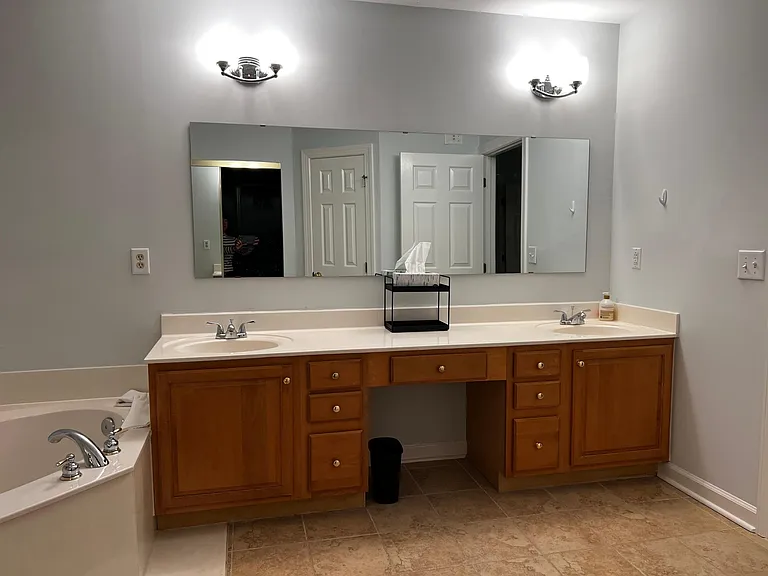 601 Stinhurst Dr — Photo 17