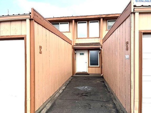 4th image of 3121 W Hood Ave APT E102