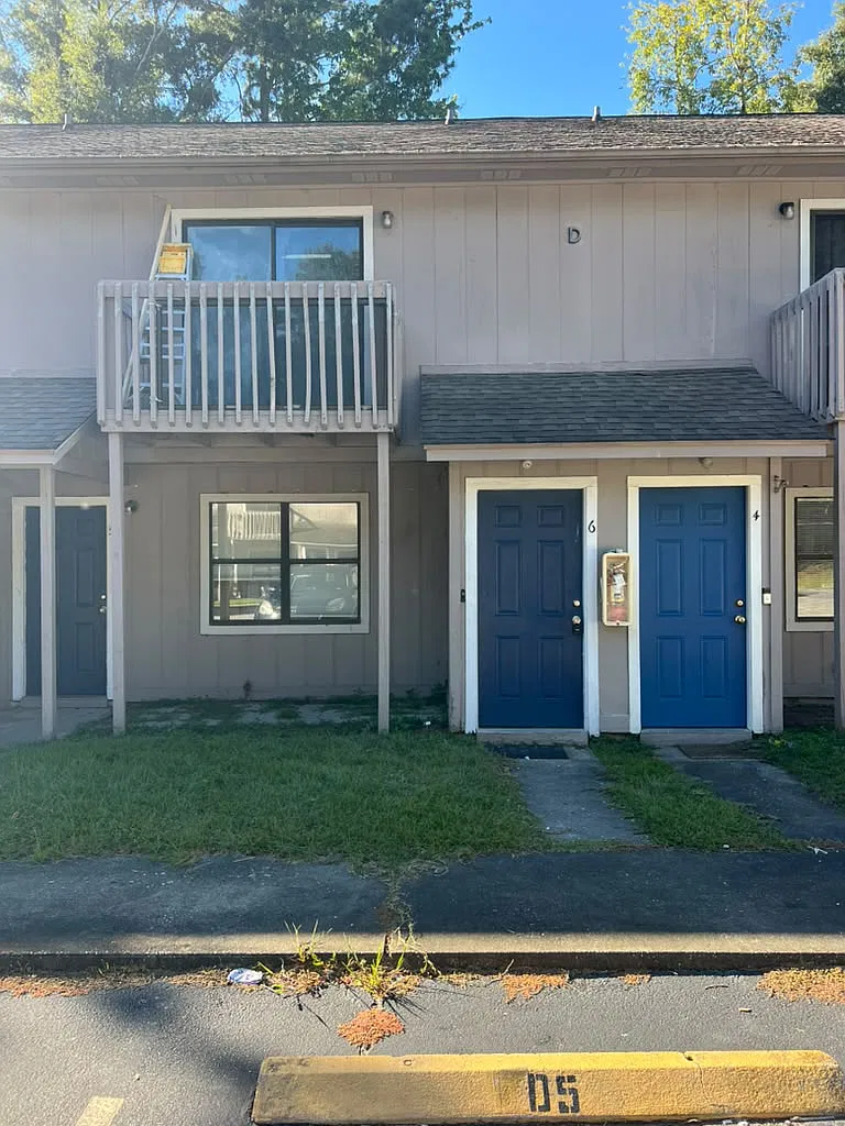 2 bed, $1,350 — Photo 1