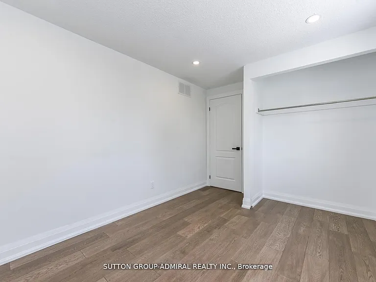 4 Hardcastle Ct — Photo 31