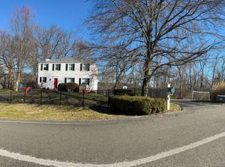 5 Worthington Rd, Pittsburgh, PA 15238