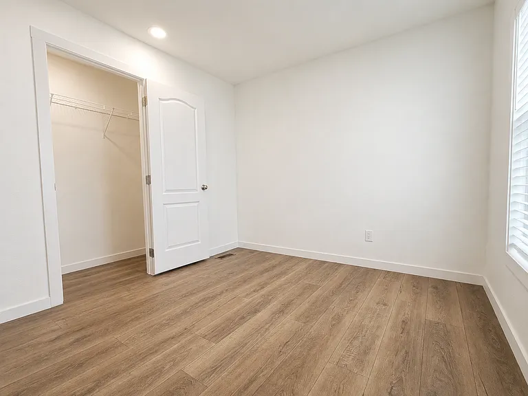 2701 E Allred Ave #81 — Photo 7