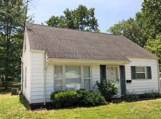 2135 Suncrest Cir, Cuyahoga Falls, OH 44221