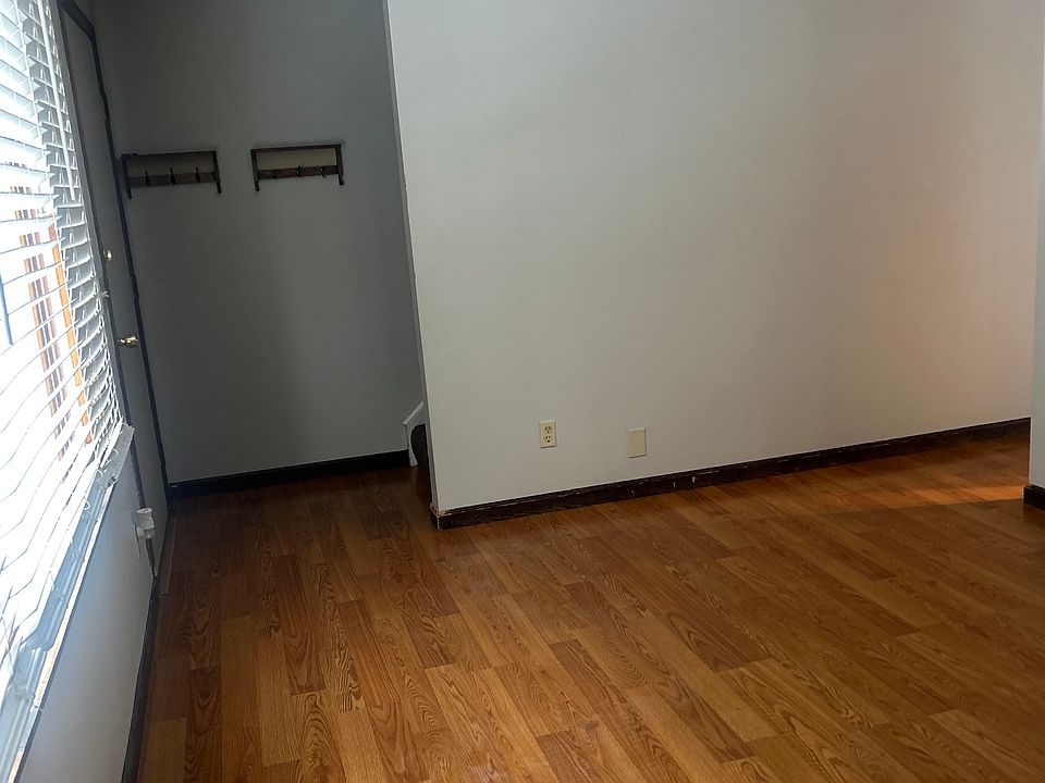 1st image of 1238 E Henry Clay Ave #1238