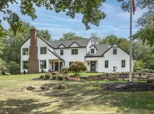 10 Deer Path, Gladstone, NJ 07934