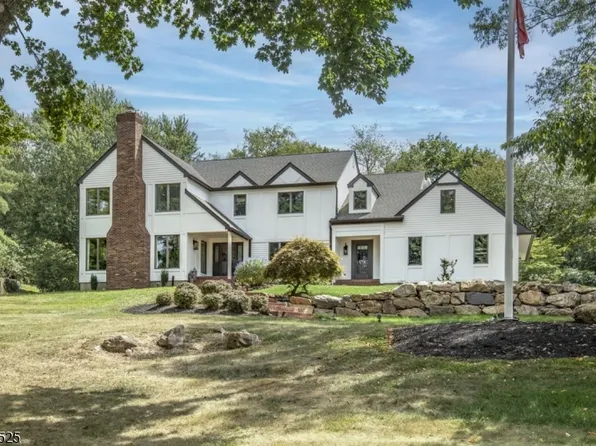 10 Deer Path, Peapack Gladstone Boro, NJ 07934