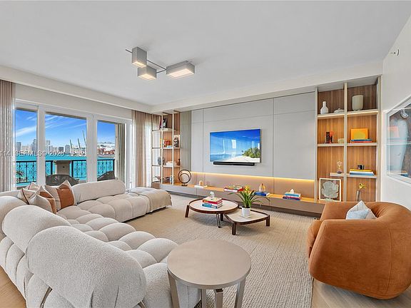 5th image of 5242 Fisher Island Dr #5242