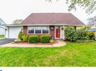 70 Cobalt Ridge Dr N, Levittown, PA 19057