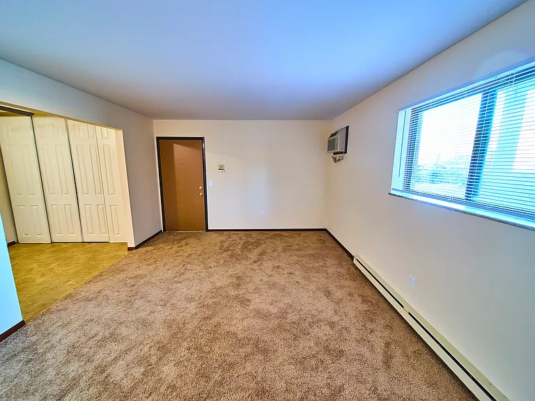 Three Pines Apartments — Photo 4