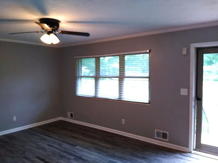 3 bed, 1.0 bath, 1100 sqft, $1,548 — Photo 3