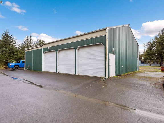 4th image of 63255 Sunrise Rd