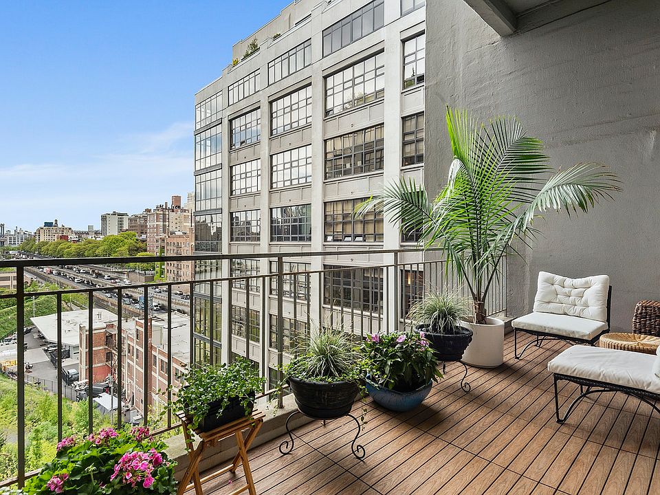 1st image of 360 Furman St APT 824