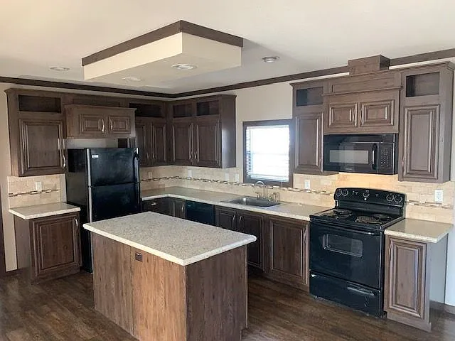 Woodlake Estates (TX) — Photo 33