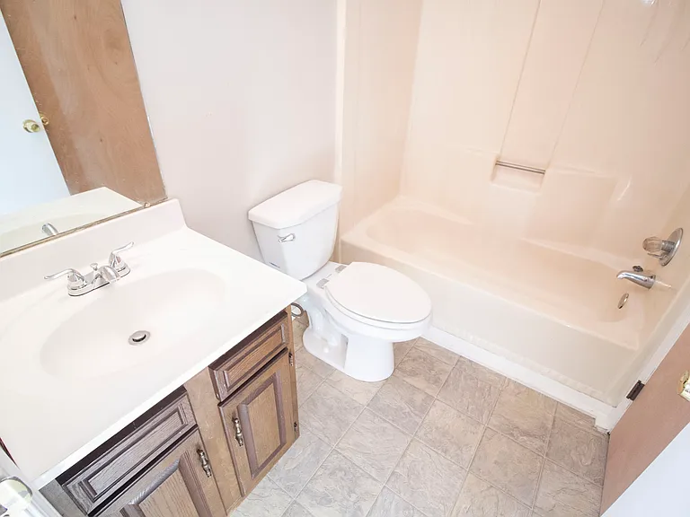 5359 Cresthaven Ln #6B — Photo 11