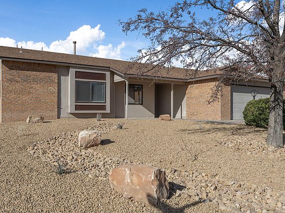 2nd image of 6501 Blue Quail Rd NE