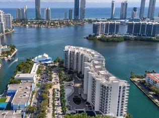 3250 NE 188th St, Miami, FL 33180