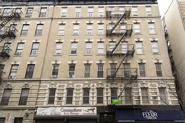 Rented by MD NYC Management LLC | media 22