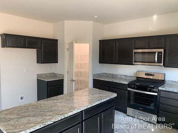 4th image of 4501 McKenna Dr