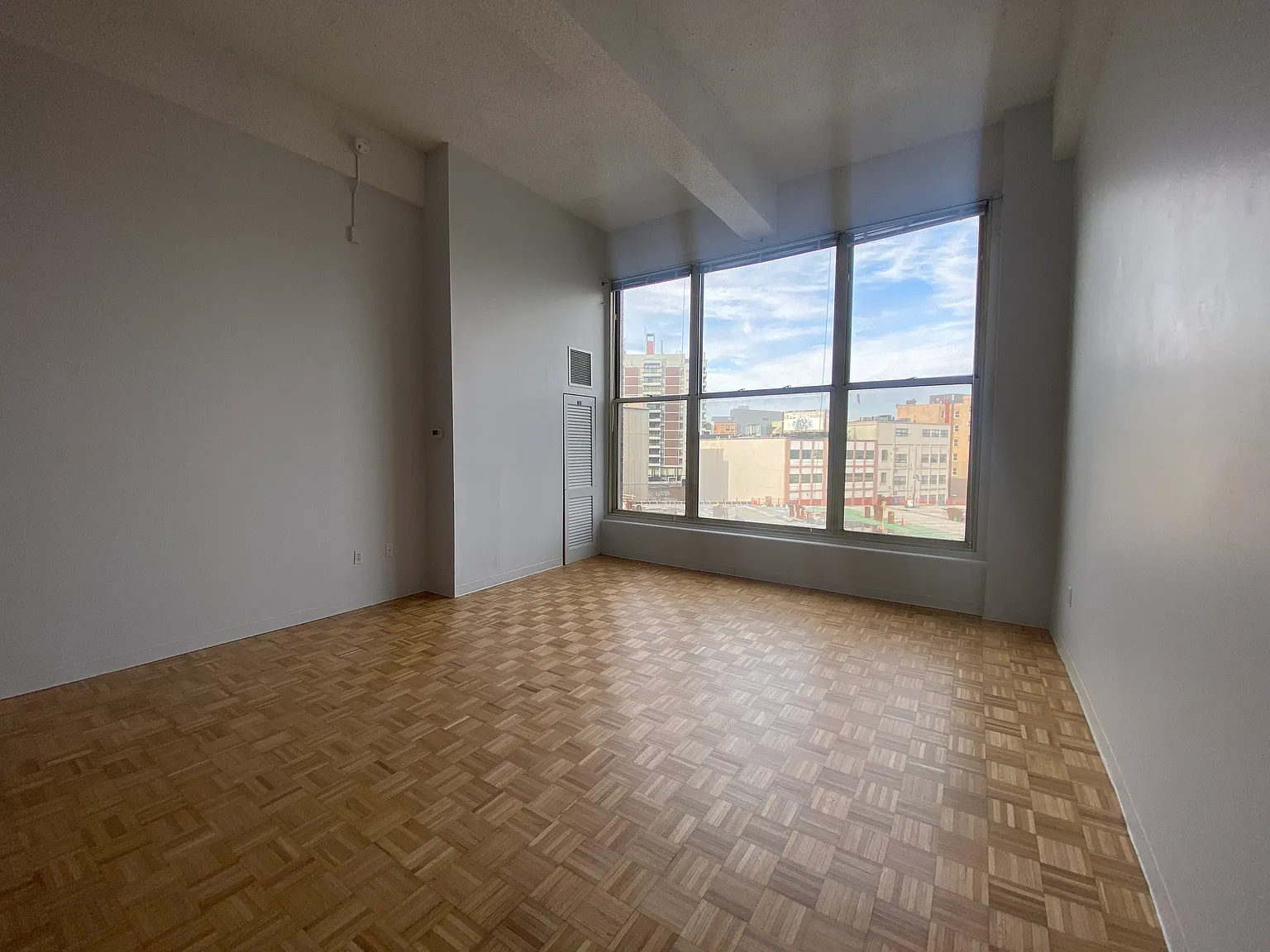 Studio, 350 sqft, $2,300 — Photo 3