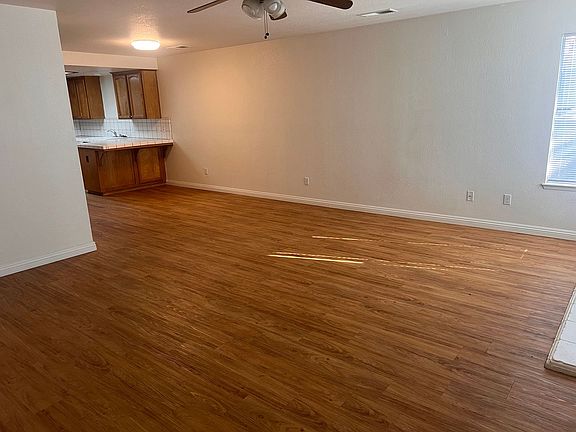4th image of 2631-2633 S Maselli St W #5404-5406
