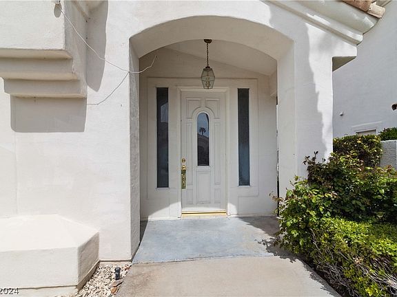 4th image of 8104 Bay Harbor Dr