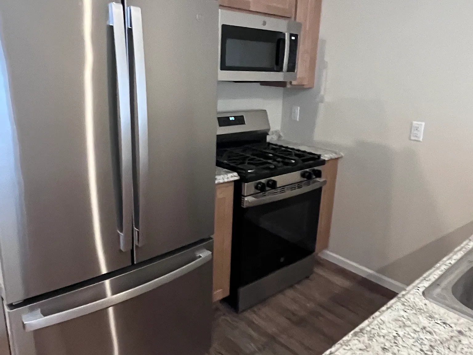 1 bed, 500 sqft, $1,350 — Photo 3