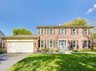 812 W Whiting Ln, Arlington Heights, IL 60004