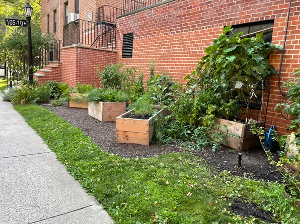 105-30 66th Avenue image 23 of 30